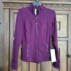NWT Lululemon sz. 6 Define Jacket *LuonDramatic Magenta Purple
